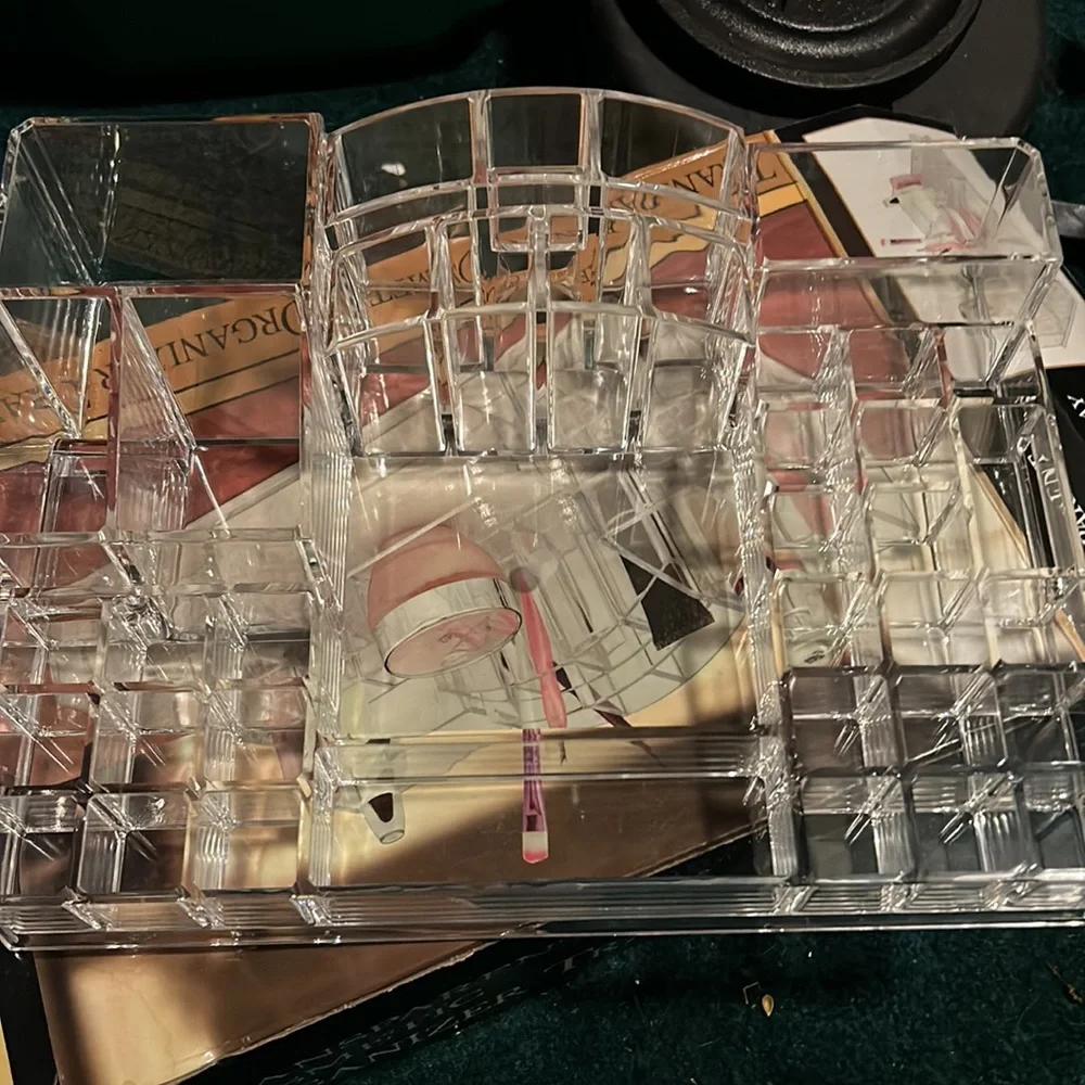 Transparent Cosmetic Organizer Tray